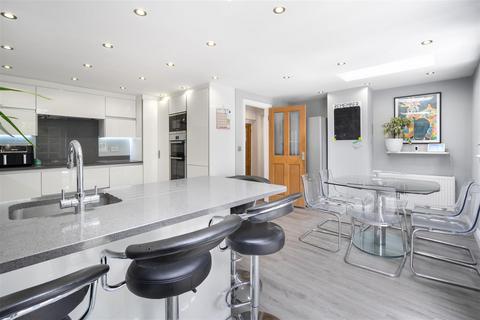 4 bedroom semi-detached house for sale, Beechwood Close, Ascot