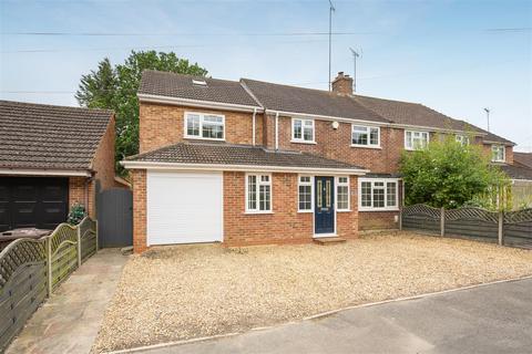 17 Beechwood Close, Ascot, SL5 8QJ