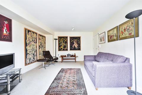 1 bedroom retirement property for sale, Tudor Rose Court, London EC2Y