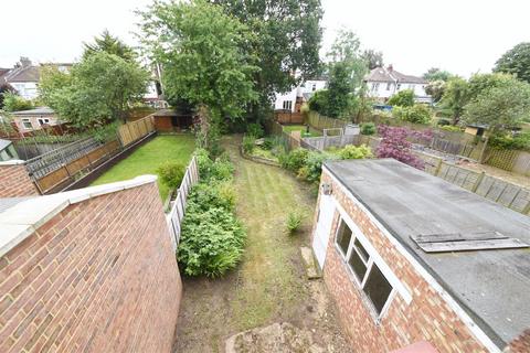 6 bedroom semi-detached house for sale, Manor View, London