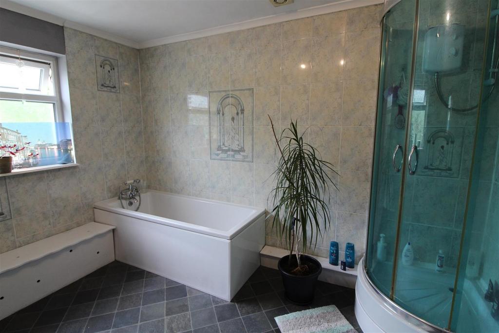 Bathroom/Shower Room