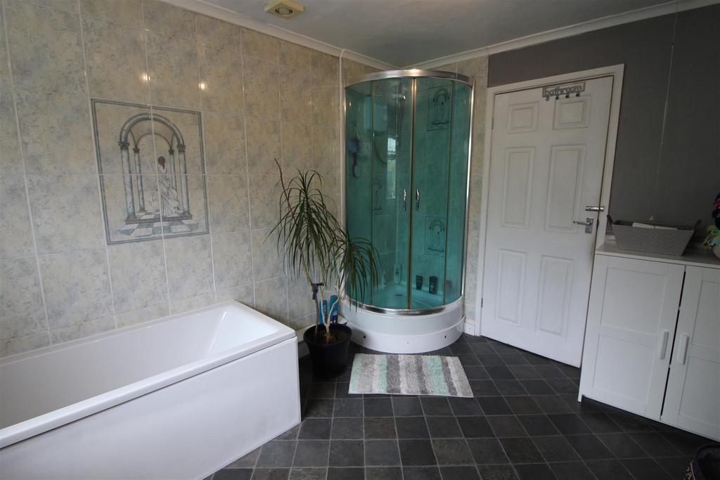 Bathroom/Shower Room
