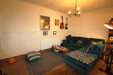 17 Aberbeeg Road, Abertillery, NP13 2EG