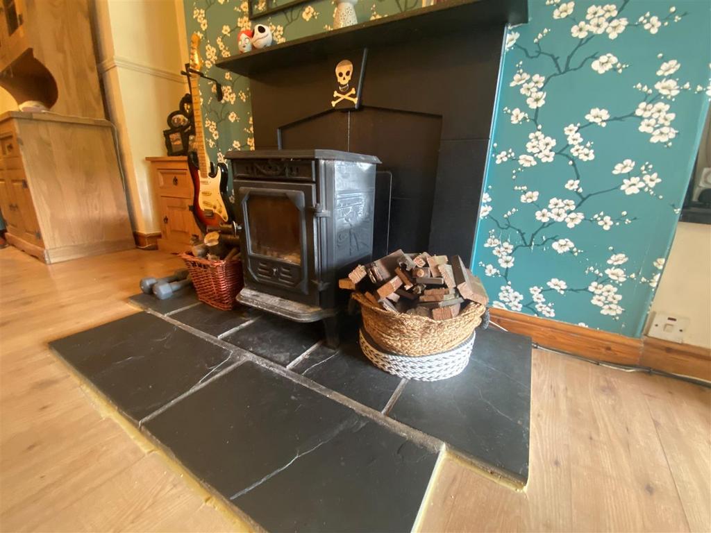 Log Burner.jpg