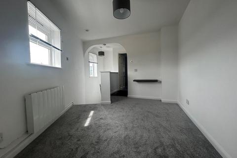 1 bedroom flat to rent, Park Road North, Ashford