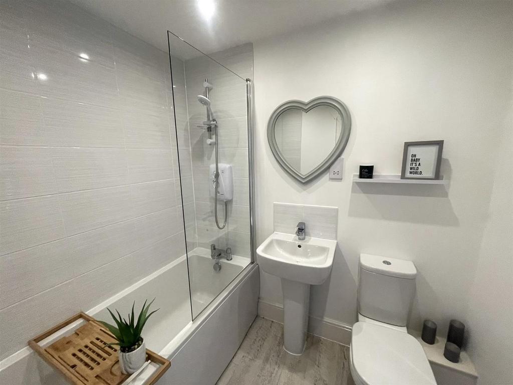 Bathroom.JPEG