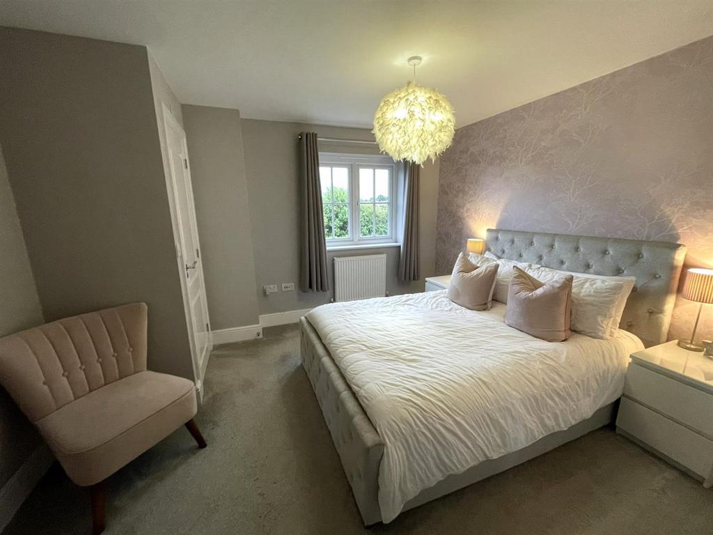 Bedroom 1 (3).JPEG