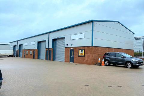 Industrial unit to rent, Unit 18, Simwood Court, Beacon Way, Beacon Business Park, Stafford, Staffordshire, ST18 0WL