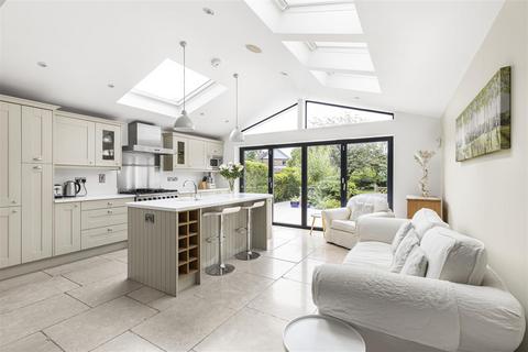 27 Bishops Road, Trumpington, Cambridge, CB2 9NQ