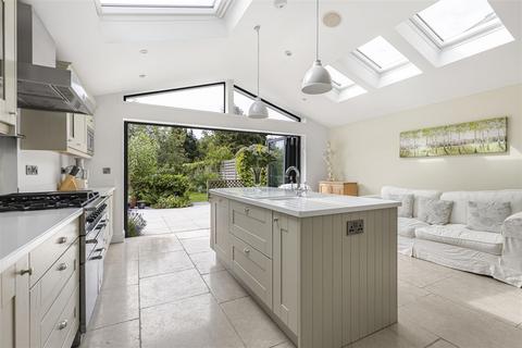 27 Bishops Road, Trumpington, Cambridge, CB2 9NQ