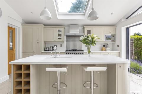 27 Bishops Road, Trumpington, Cambridge, CB2 9NQ