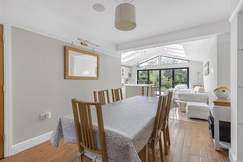 27 Bishops Road, Trumpington, Cambridge, CB2 9NQ