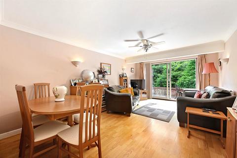 2 bedroom apartment for sale, Narcot Lane, Chalfont St. Peter, SL9