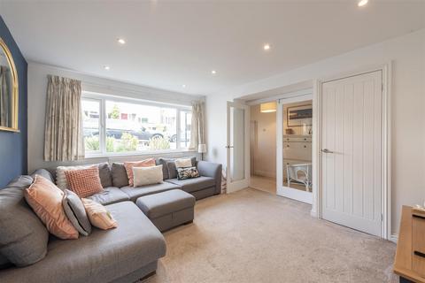 4 bedroom end of terrace house for sale, Batford Road, Harpenden