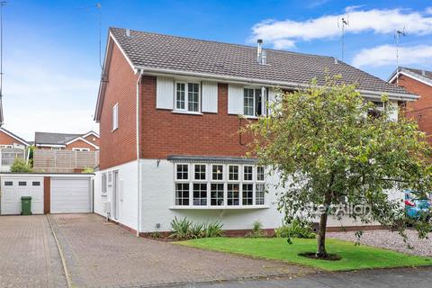 3 bedroom semi-detached house for sale, Coniston Drive, Kingswinford