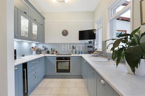 41 Liverpool Road, London, E10 6DN