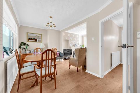 97 Norfolk Crescent, Sidcup, DA15 8HN