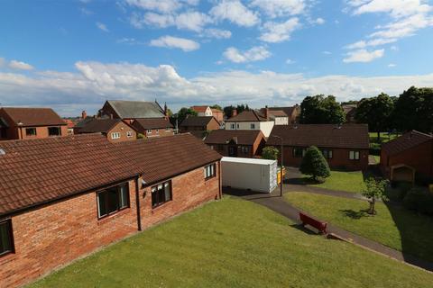 1 bedroom flat for sale, 51, Peakes Croft, Bawtry, Doncaster