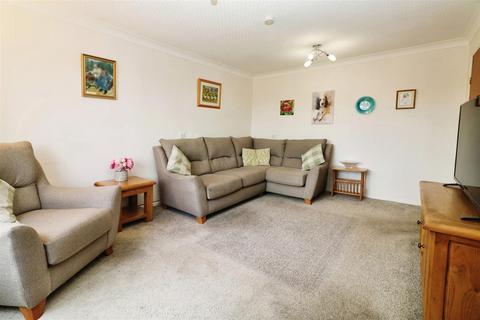 1 bedroom flat for sale, 51, Peakes Croft, Bawtry, Doncaster