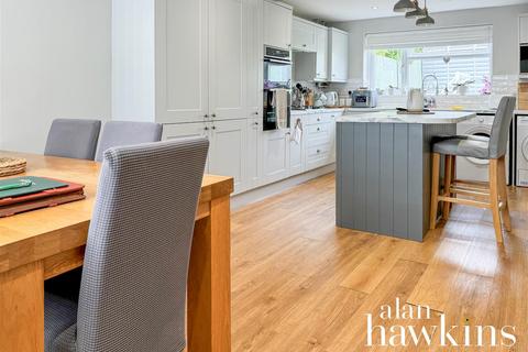 20 Coleridge Close, Royal Wootton Bassett, Swindon, SN4 8LD