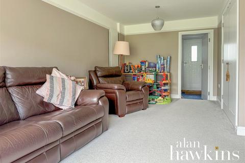 20 Coleridge Close, Royal Wootton Bassett, Swindon, SN4 8LD