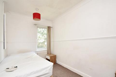5 bedroom semi-detached house for sale, Epsom Walk, Corby NN18