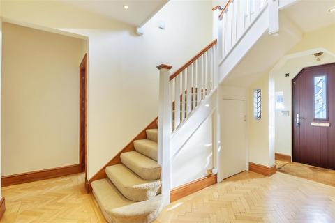 4 bedroom detached house for sale, Penshurst Gardens, Edgware