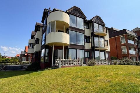 2 bedroom apartment for sale, Links Court, South Promenade, Lytham St Annes