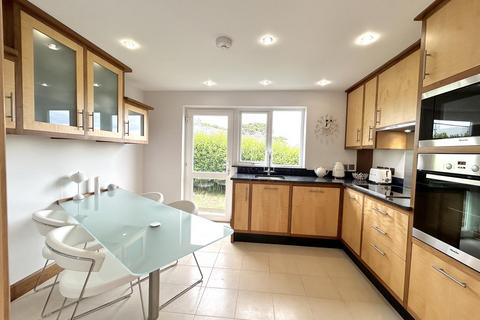 4 Ledra Close, Ruan Minor, Helston, TR12 7LD