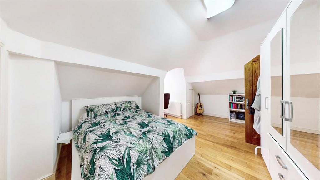 Bedrooom...jpg