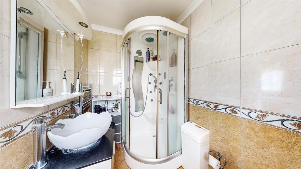Shower room..jpg