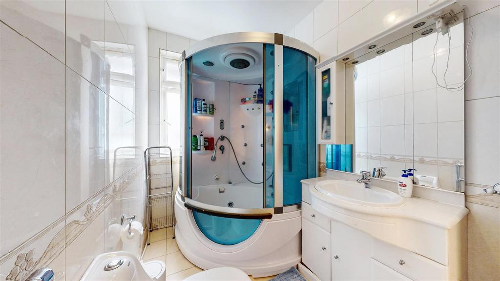 Shower room.jpg