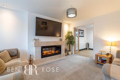 31 Lowther Drive, Leyland, PR26 6QB