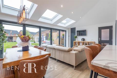 31 Lowther Drive, Leyland, PR26 6QB
