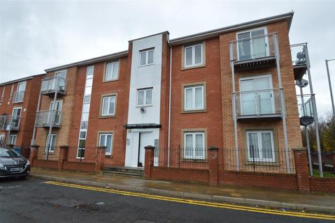 2 bedroom flat to rent, St Wilfrids Street, Manchester M15