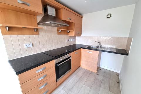 2 bedroom apartment for sale, Cromwell Mount, Pontefract