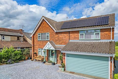 3 bedroom detached house for sale, Runsell Green, Danbury