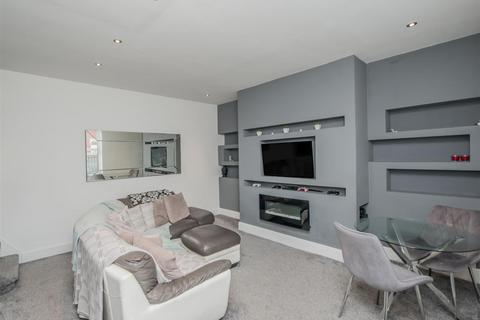 2 bedroom terraced house for sale, Roseneath Terrace, Leeds