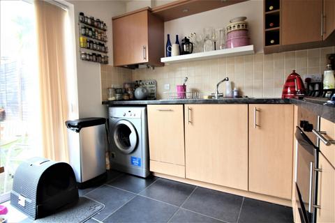 2 bedroom end of terrace house to rent, East Hundreds, Fleet GU51