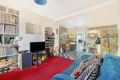 2 bedroom terraced house for sale, Siward Road, London N17