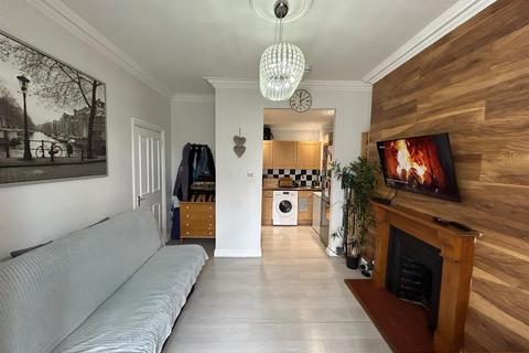 2 bedroom flat to rent, Vartry Road, Tottenham, London