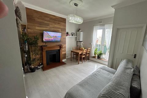 2 bedroom flat to rent, Vartry Road, Tottenham, London