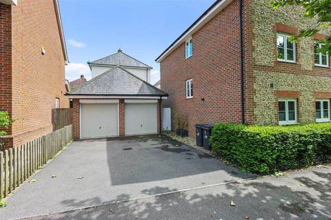 5 bedroom detached house for sale, Chichester Road, Hellingly