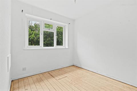 75 Bramble Drive, Hailsham, BN27 3EQ