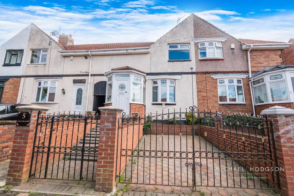 Shrewsbury Crescent, Humbledon... 2 bed semidetached house for sale