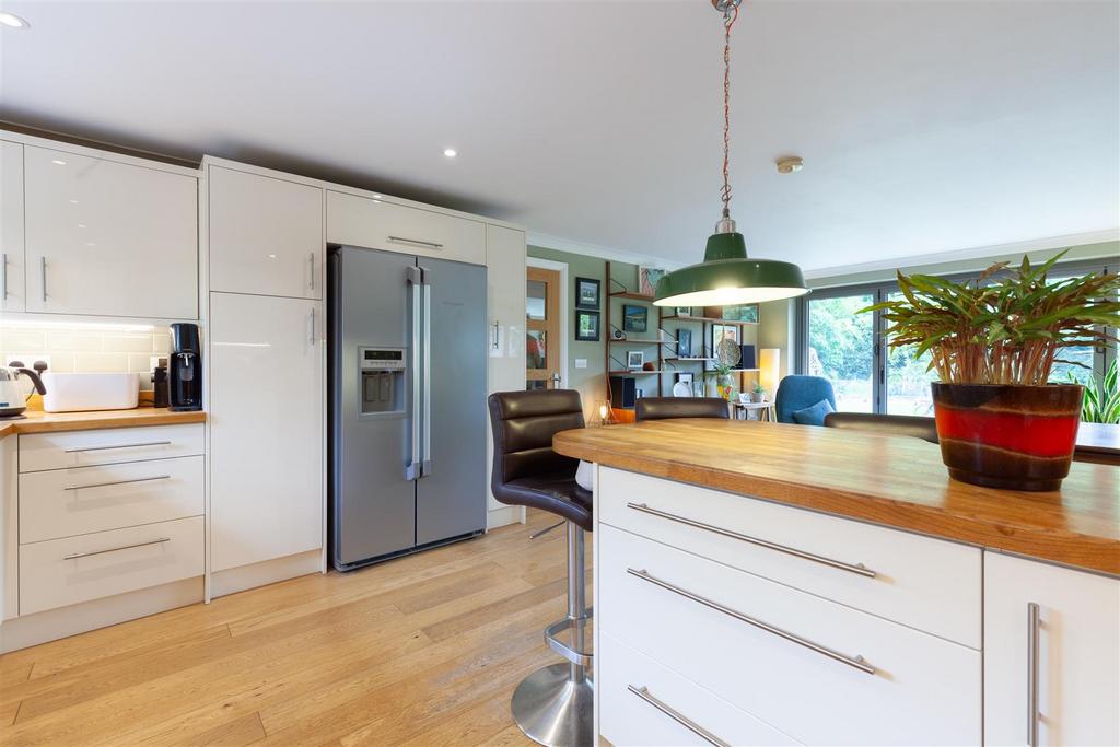 Kitchen - Dining Room 4.jpg