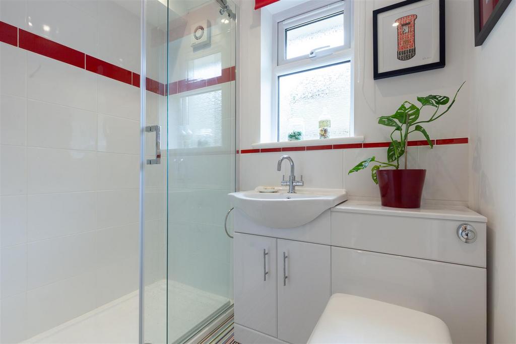Shower Room.jpg