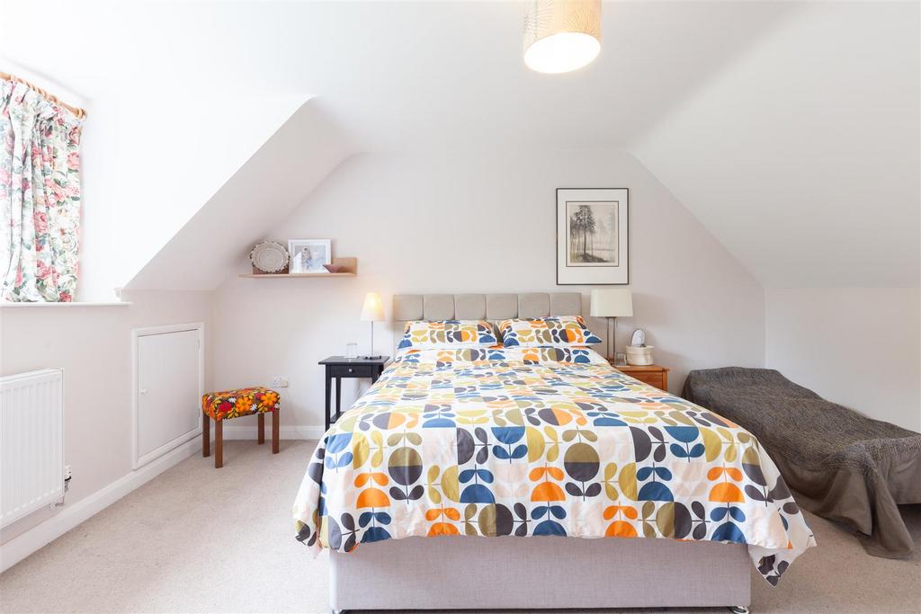 Bedroom 2 1.jpg