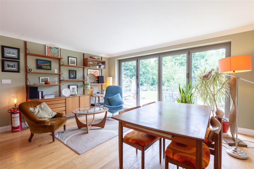 Dining Room 1.jpg