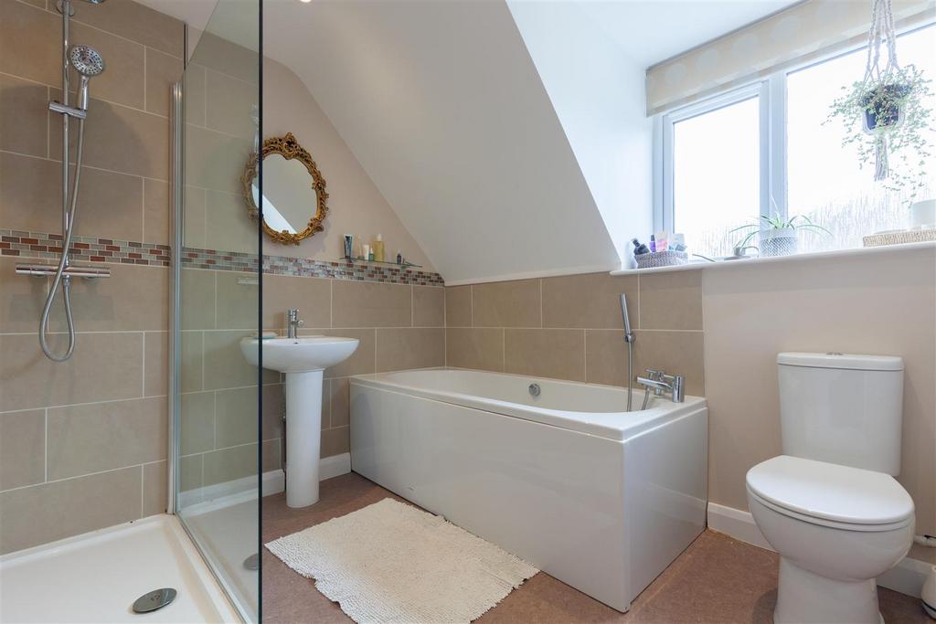 Family Bathroom.jpg